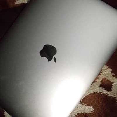 MacBook 2015 early for sale
