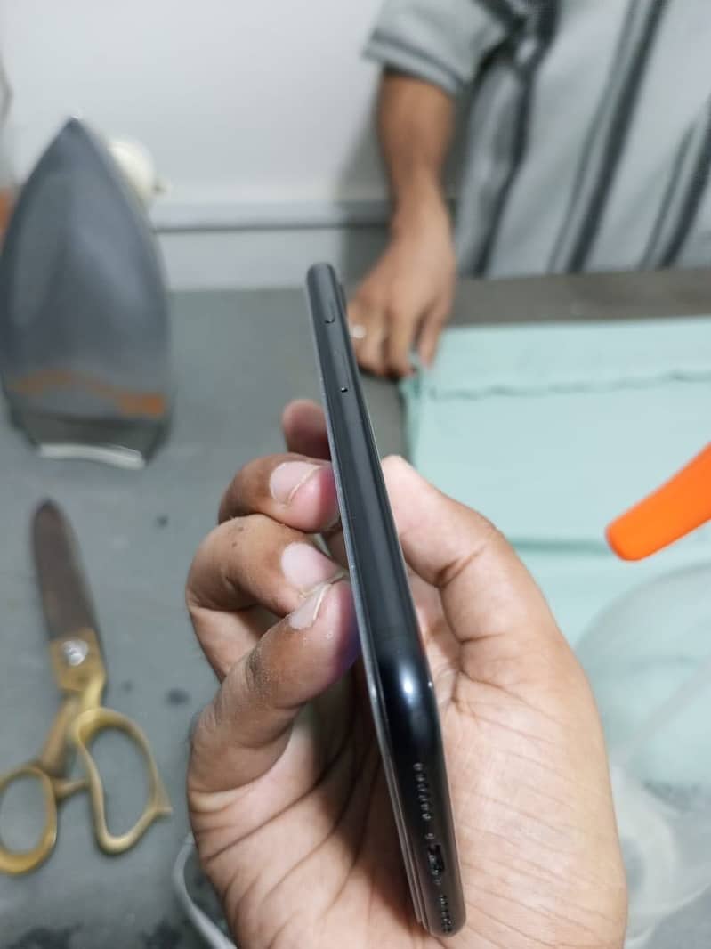 Apple iPhone SE 0
