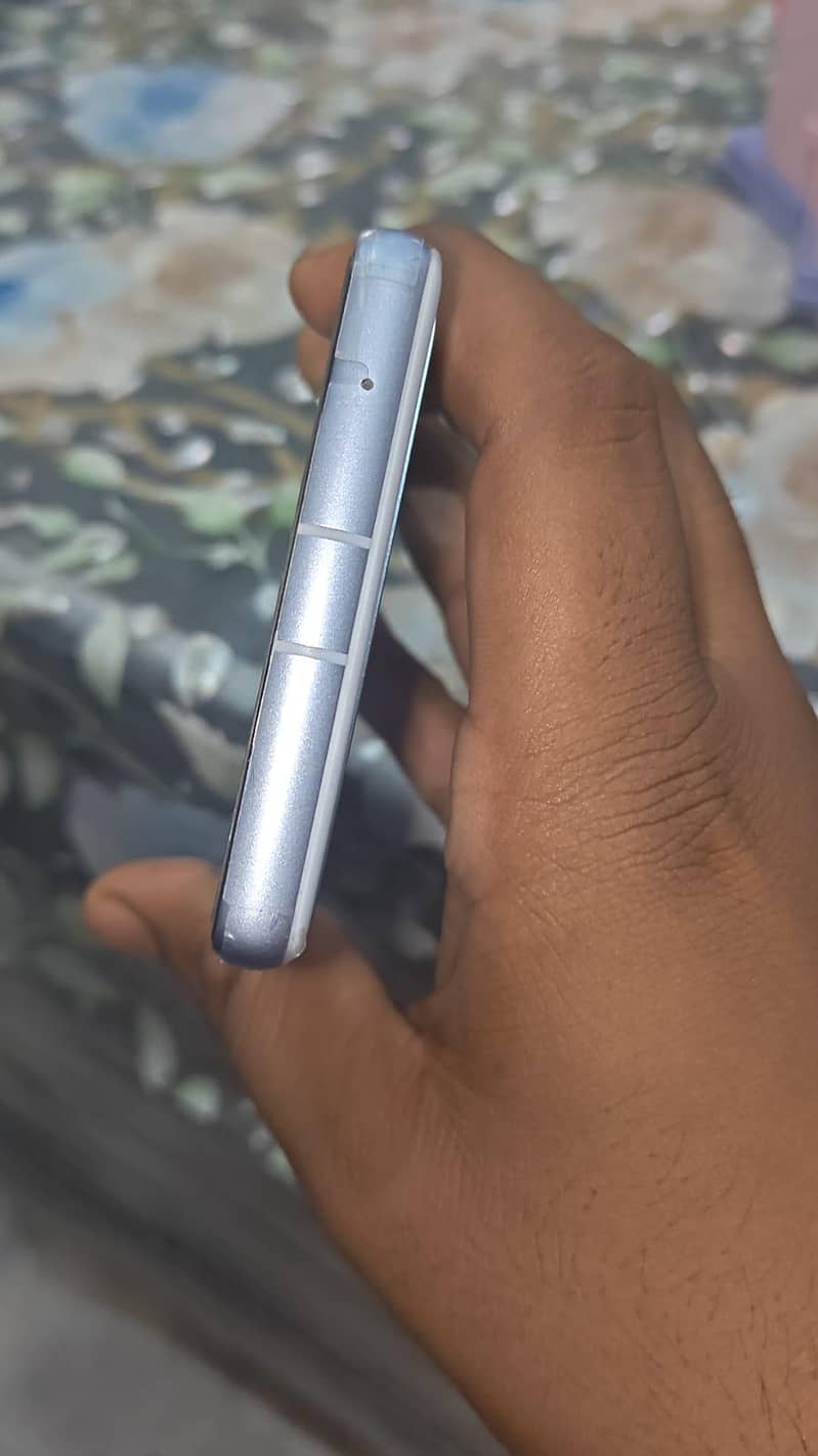 Google Pixel 7a 2