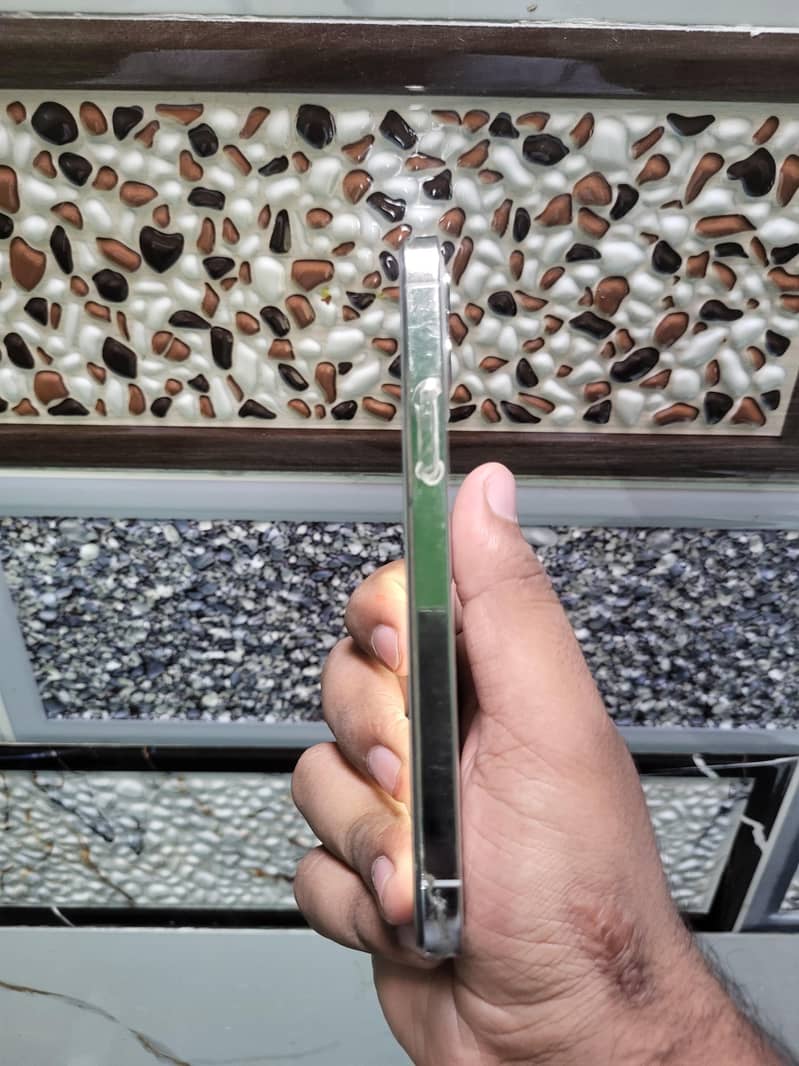 Apple iPhone 12 Pro 1
