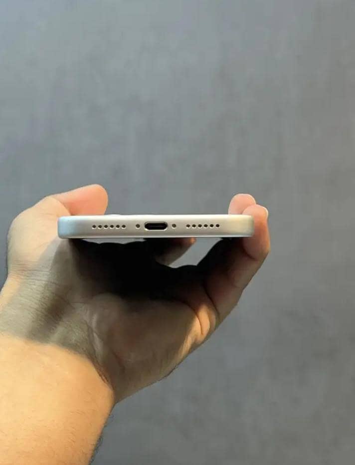 Apple iPhone 17 Pro Max 2