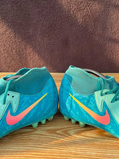 football stock original shoes for sale