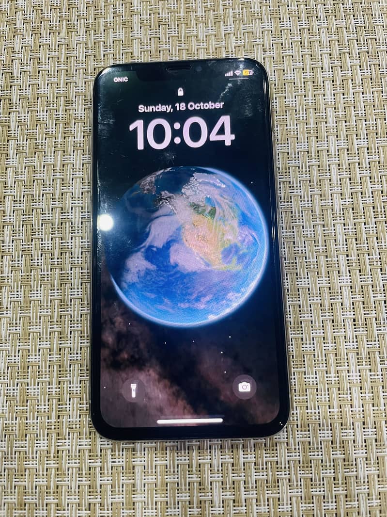 Apple iPhone X 5