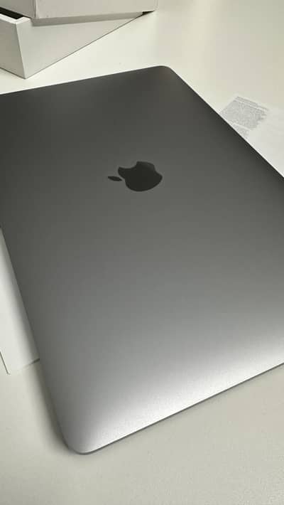 Apple MacBook Pro | Intel Core i5 | 8GB RAM | Retina Display