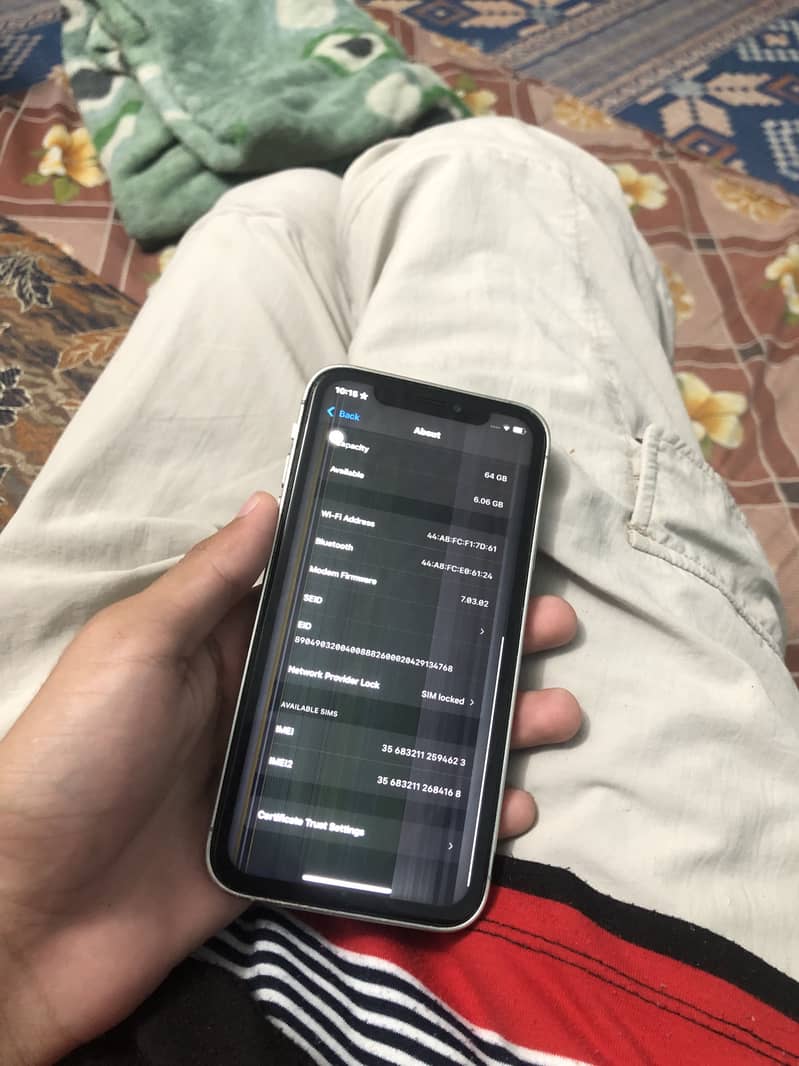 Apple iPhone XR 0
