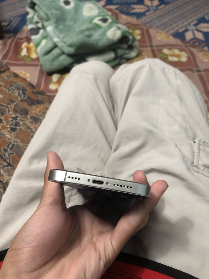 Apple iPhone XR 3