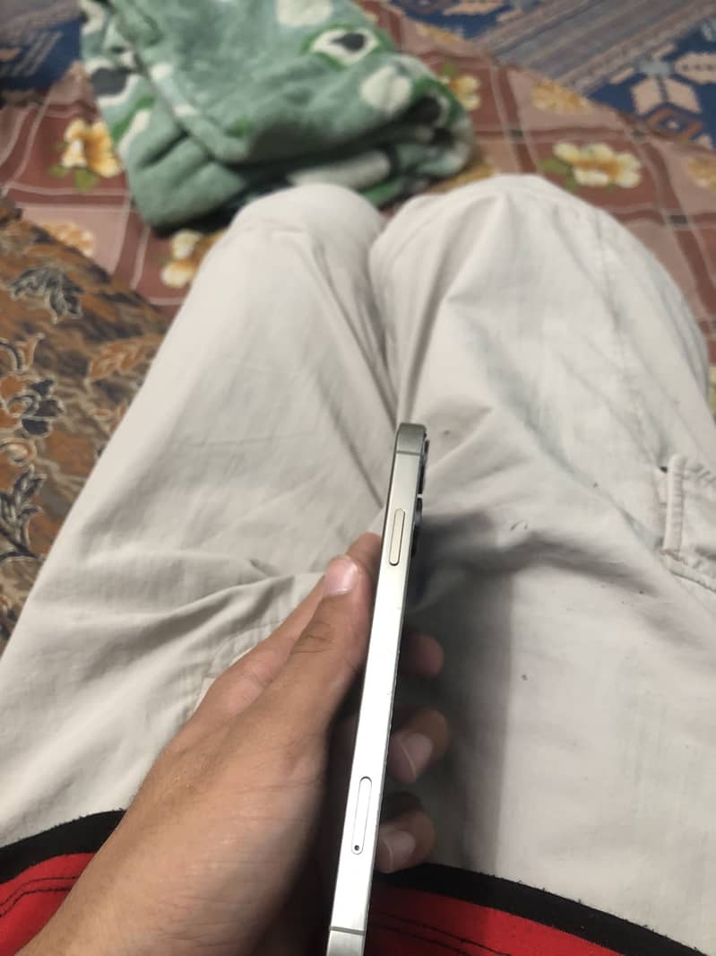 Apple iPhone XR 5
