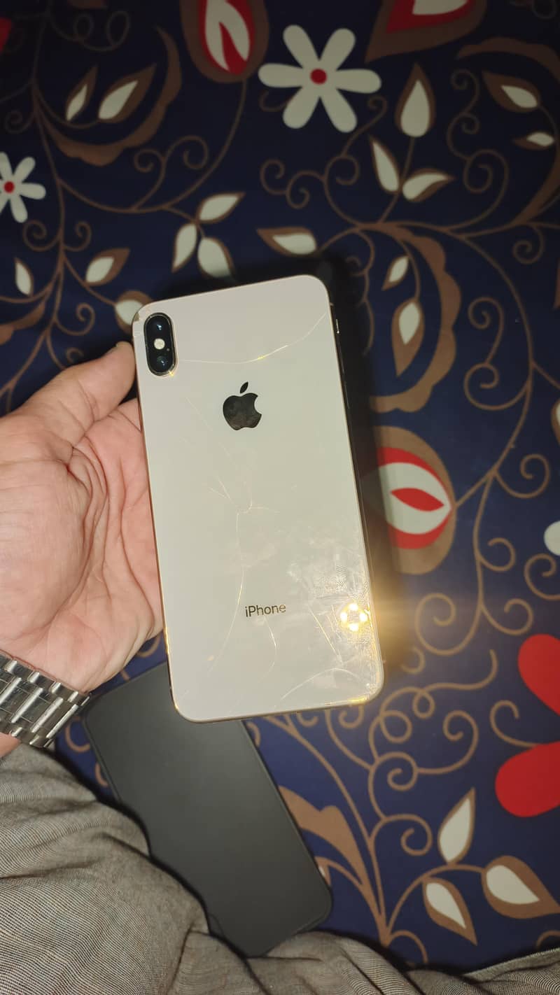 Apple iPhone XS Max 2