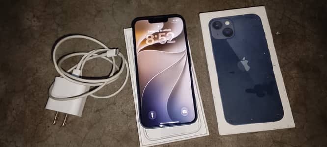 Apple iPhone 13