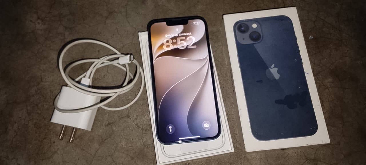 Apple iPhone 13 0