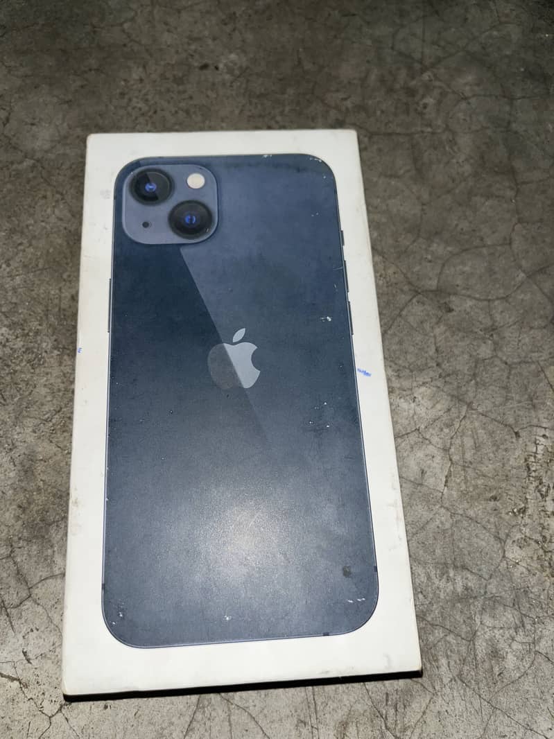 Apple iPhone 13 4