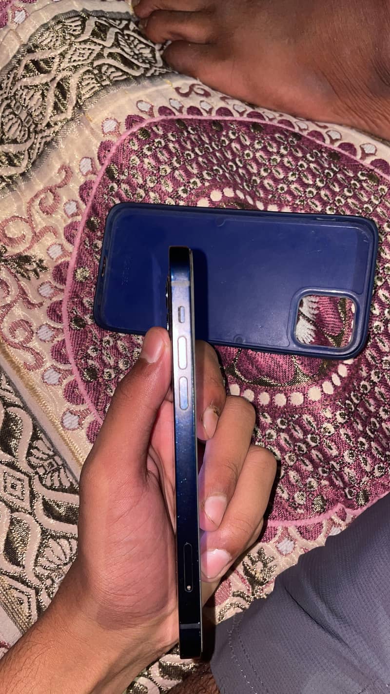 Apple iPhone 12 5