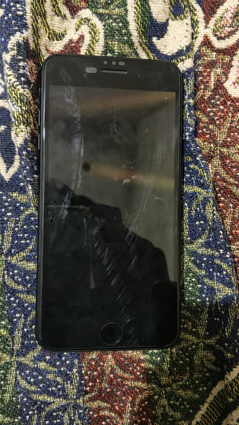 Apple iPhone 7 Plus 1