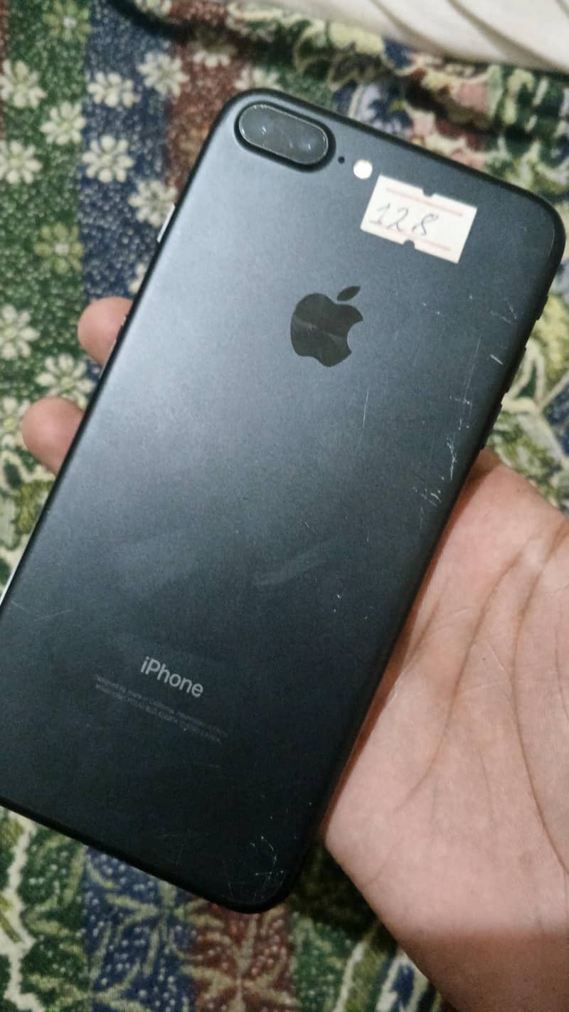 Apple iPhone 7 Plus 5