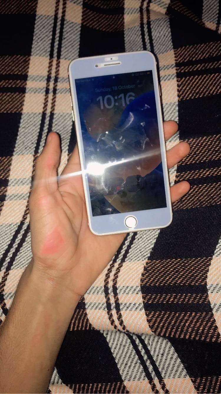 Apple iPhone 8 Plus 1