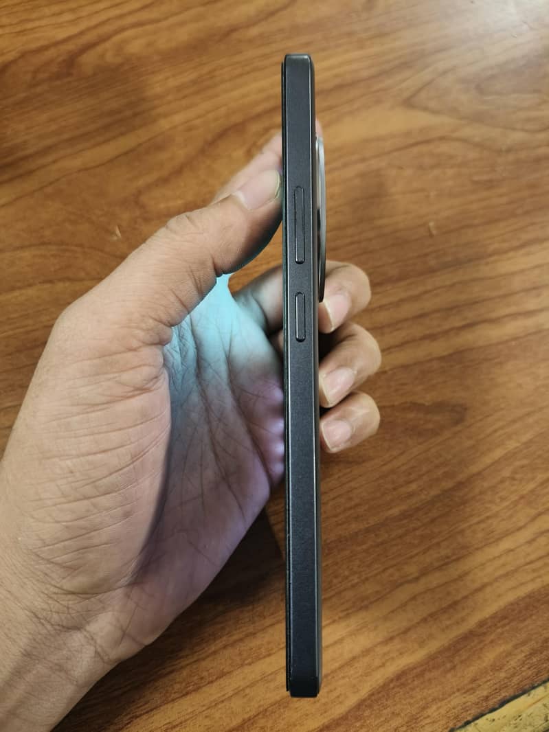 Realme 13 Plus 0