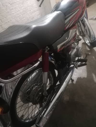 Honda CD 70 2023