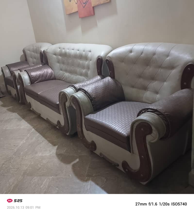 SOFA SET 6 SEATER 0