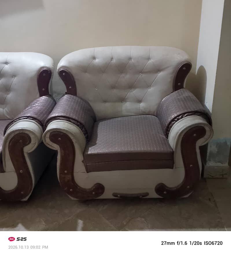 SOFA SET 6 SEATER 2