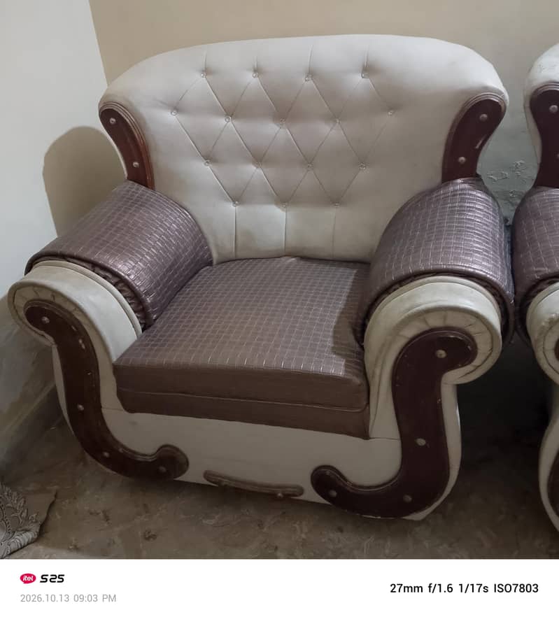 SOFA SET 6 SEATER 3