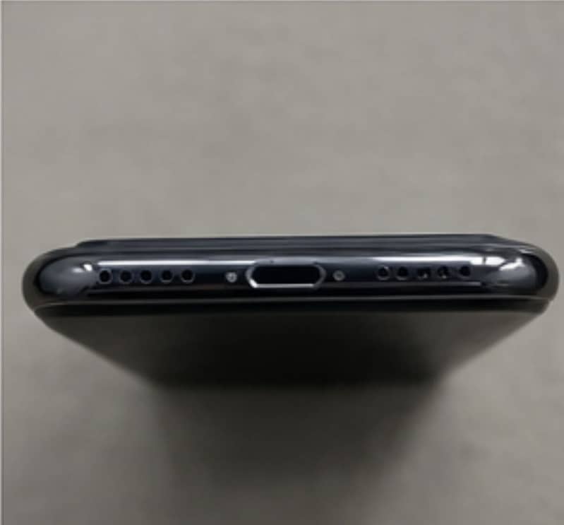 Apple iPhone XS 0