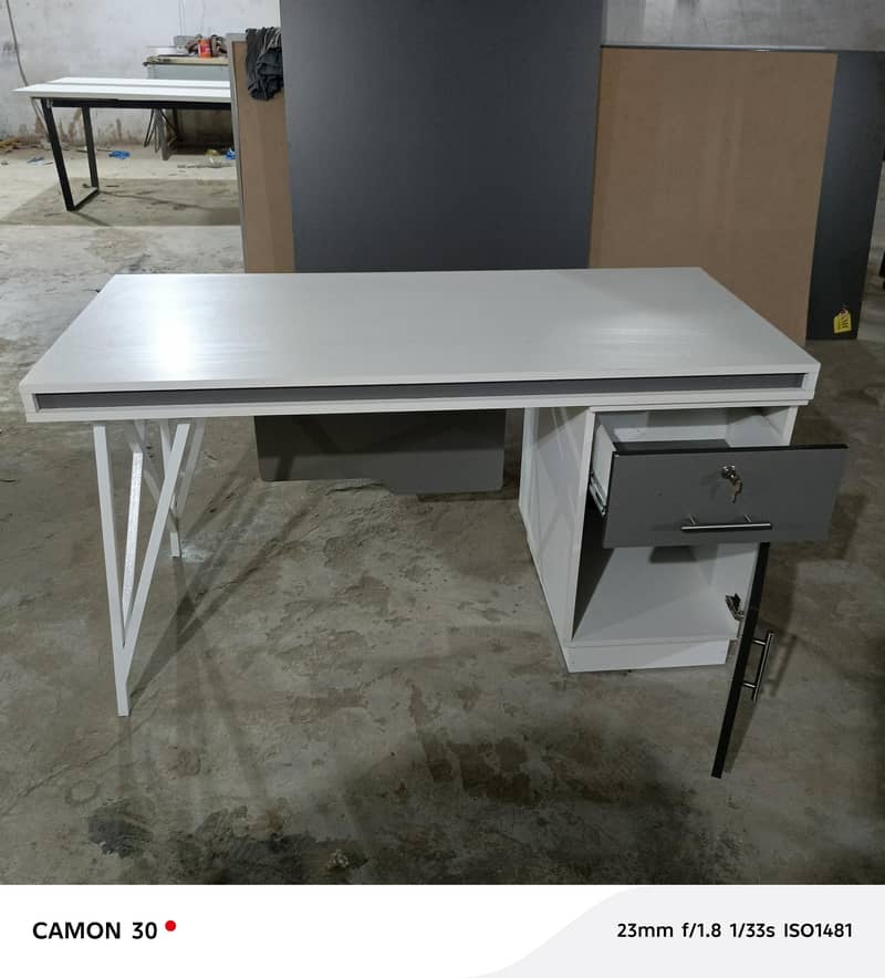 workstation table / office table / conference table. 17