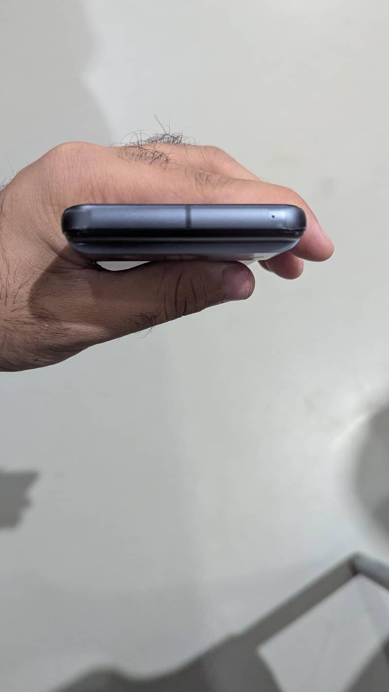 Google Pixel 8 4