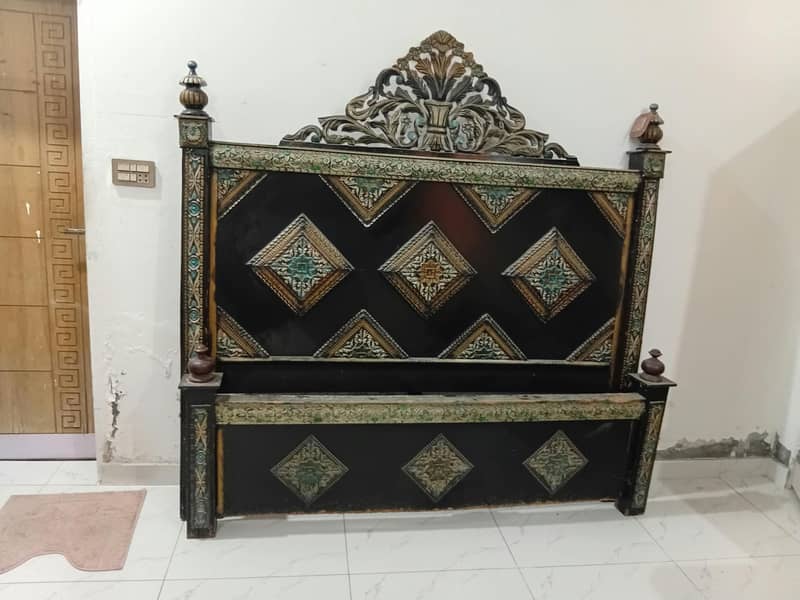 old bed 0