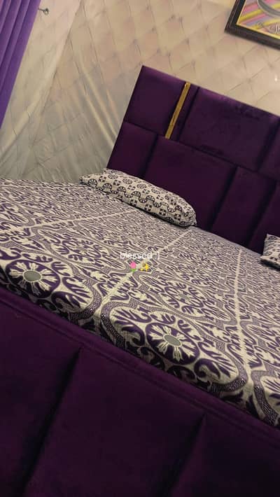 new design velvet  king size bed best condition
