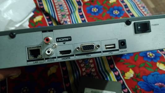 8 chanal nvr with 2tb hard
