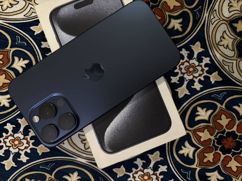 Apple iPhone 15 Pro Max 0