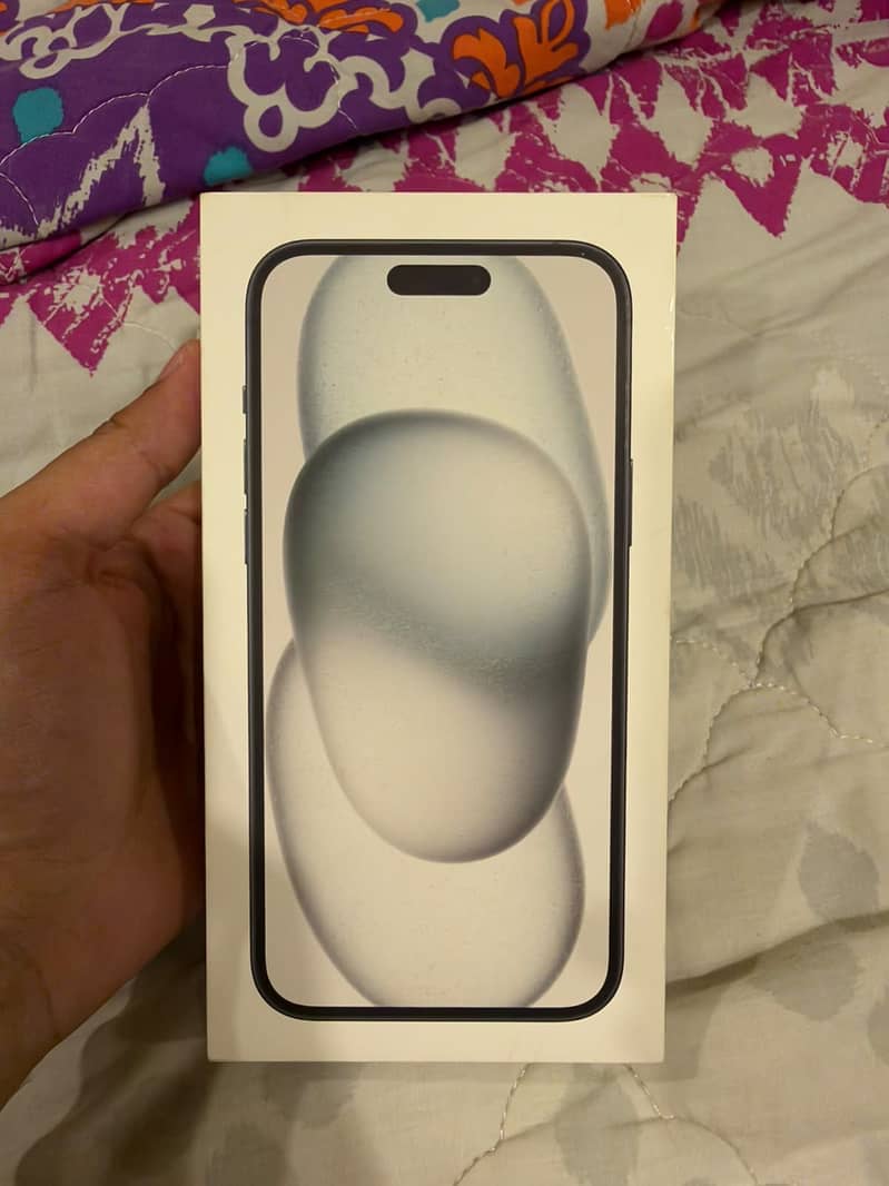Apple iPhone 15 plus 3
