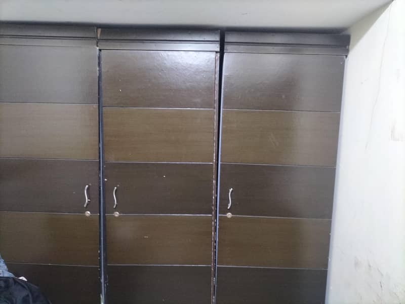 wardrobe, dressing, 2 side tables 2