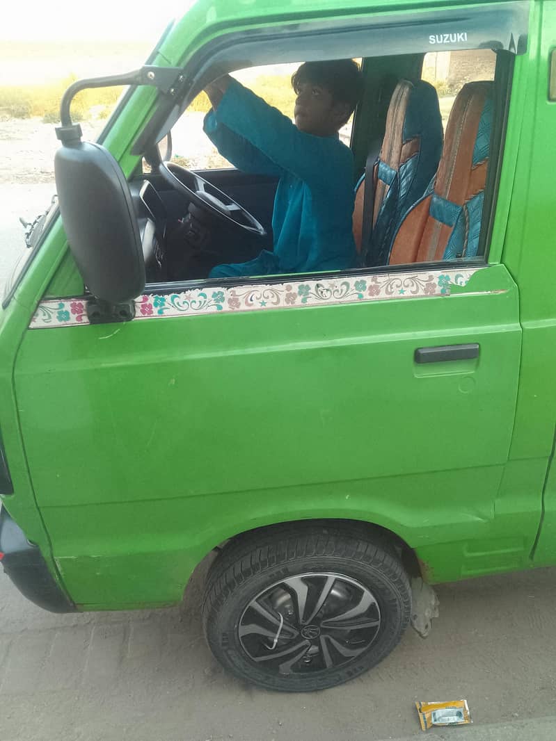 Suzuki Bolan 2015 7
