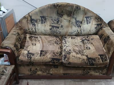 Used Sofa Set for Sale – Comfortable Seating with Wooden Arms