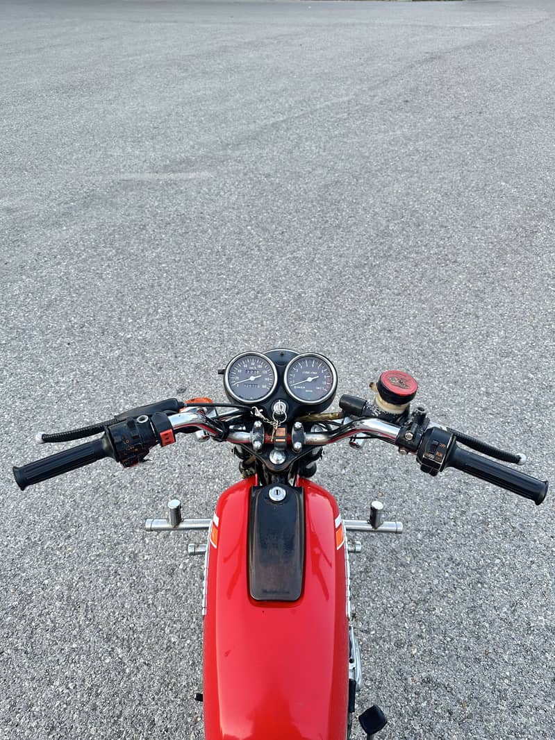 Suzuki Gp 100 2