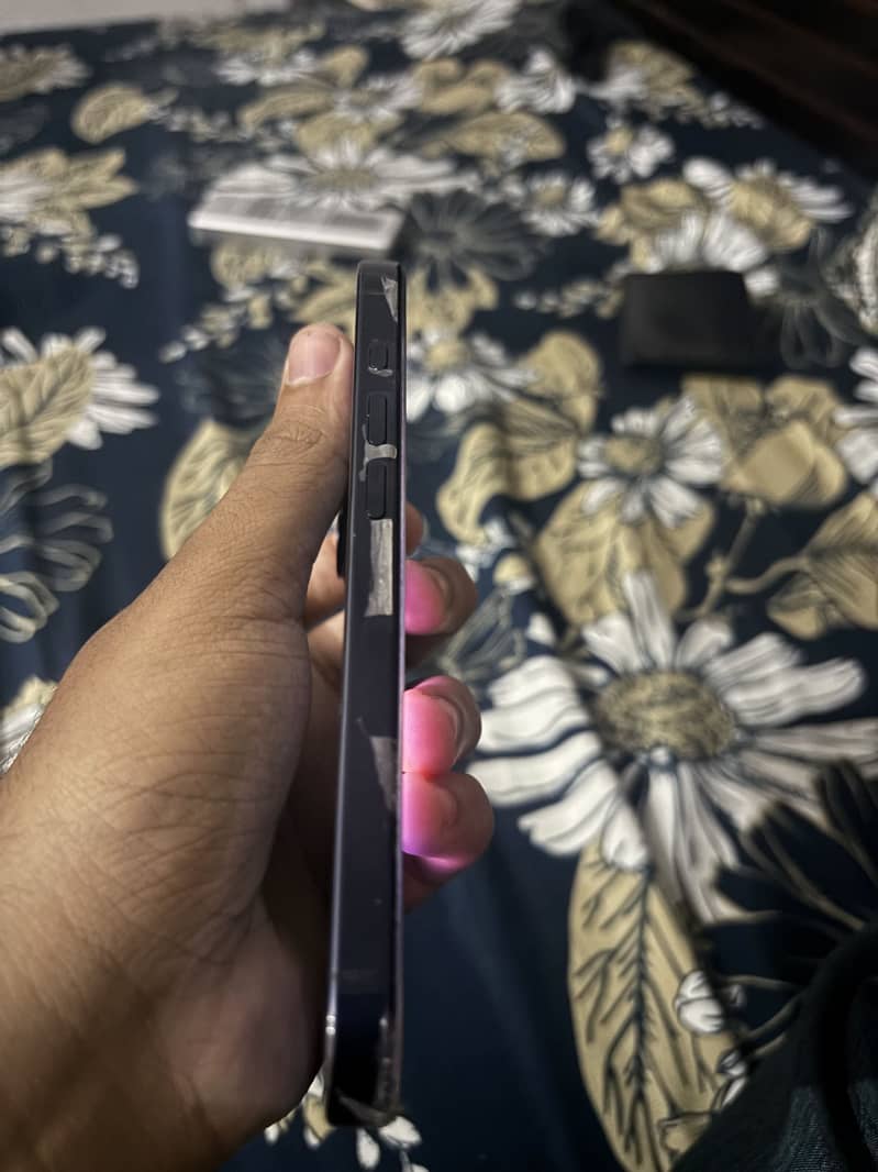 Apple iPhone 15 Pro 2