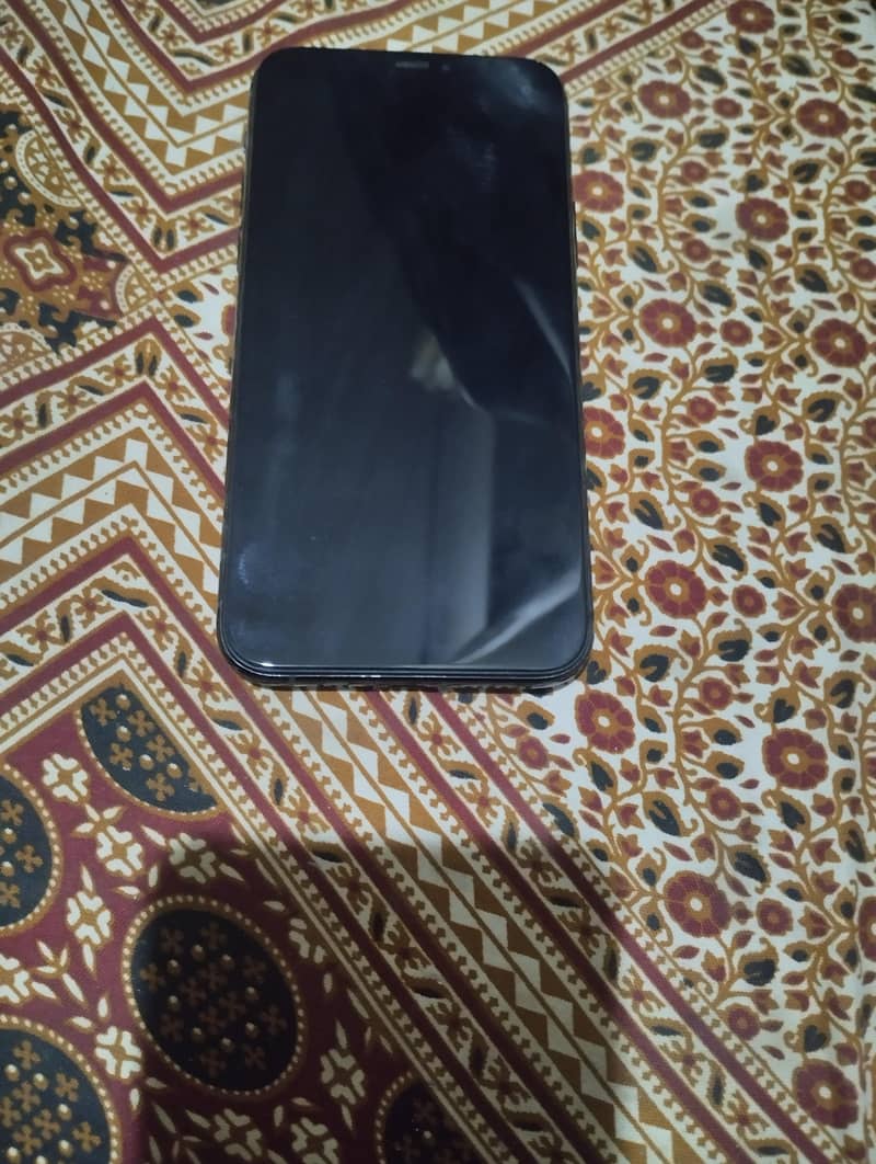 Apple iPhone 11 Pro 1