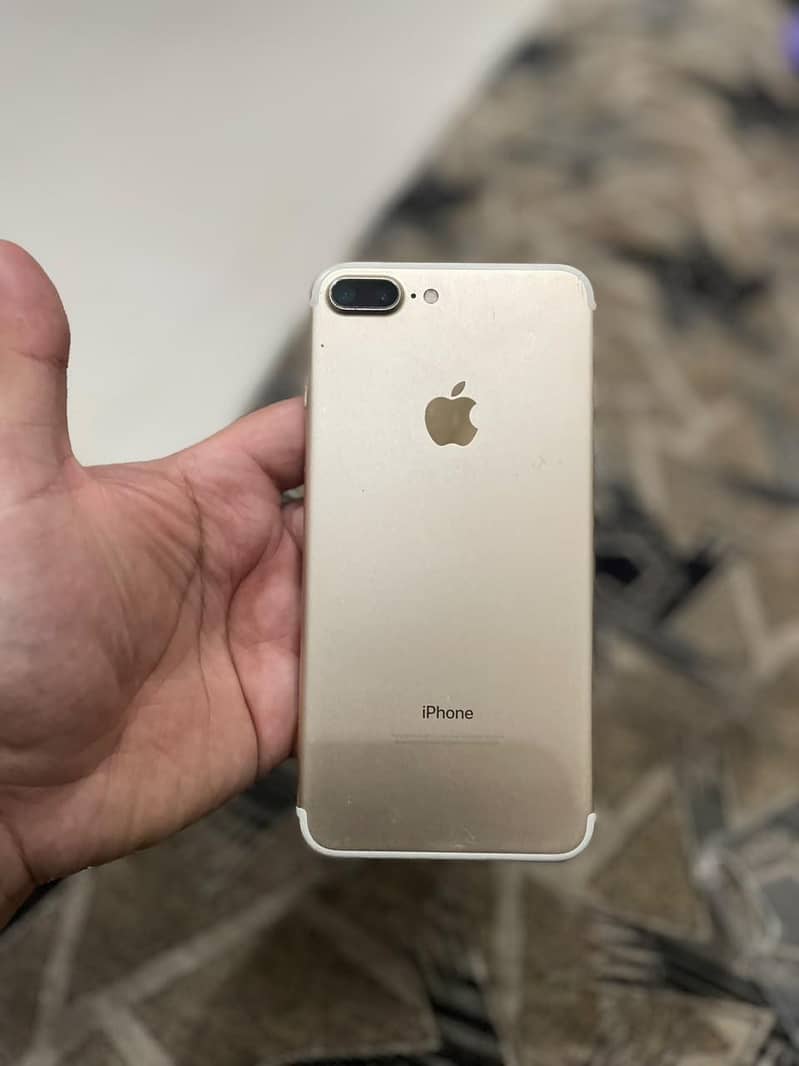 Apple iPhone 7 Plus 1