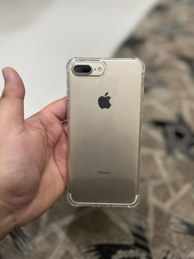 Apple iPhone 7 Plus 3