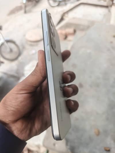Realme C75