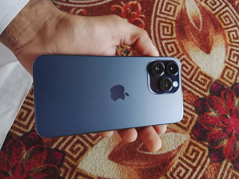 Apple iPhone 14 Pro Max 0