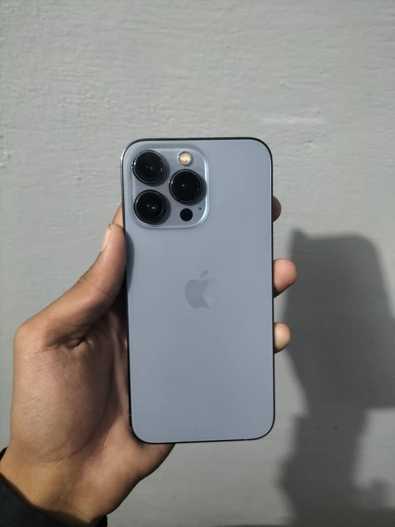 Apple iPhone 13 Pro 0