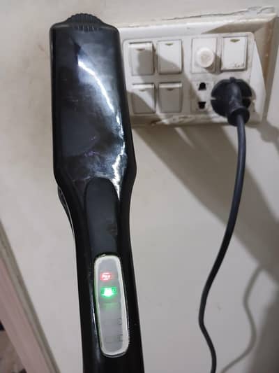 Saloon Magic Hair Straightener