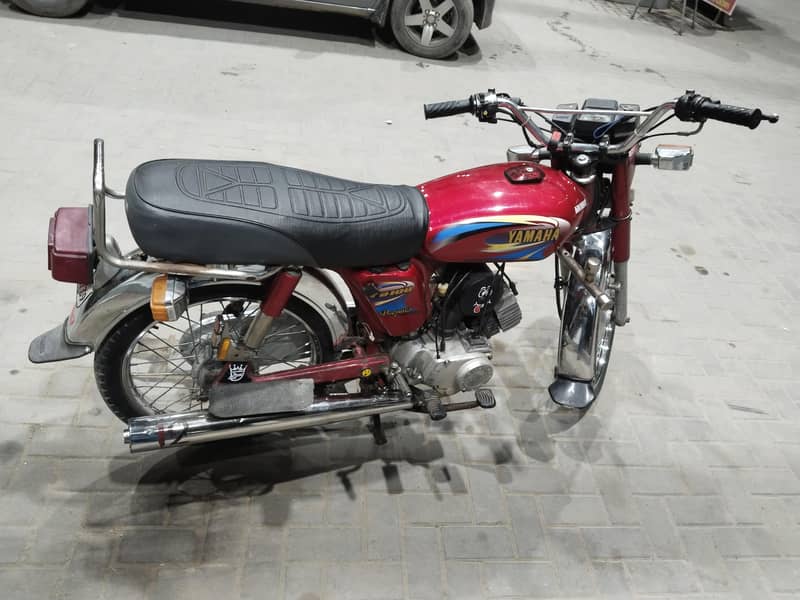 Yahama 2012 model 100cc 4
