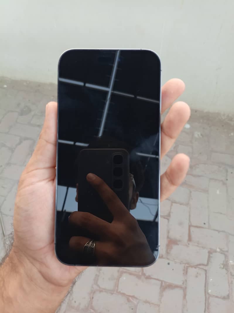 Apple iPhone 14 Pro Max 1
