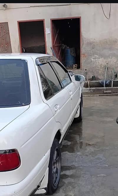 Nissan Sunny 1993