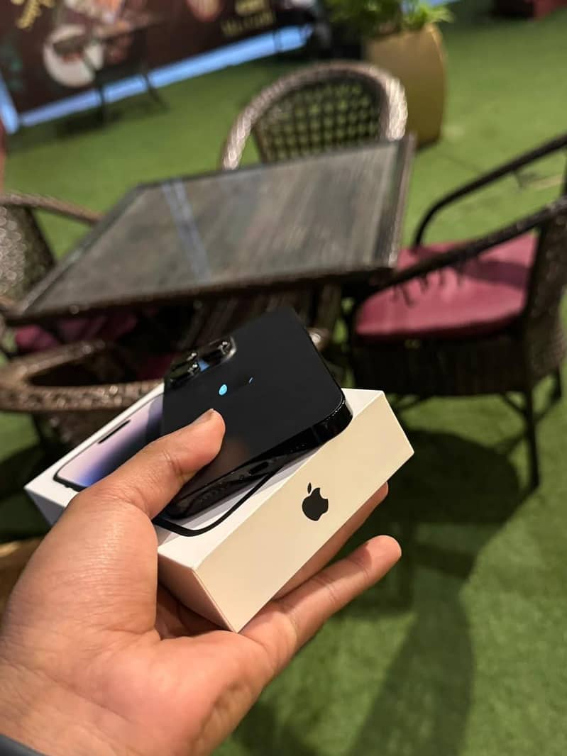 Apple iPhone 14 Pro Max 2