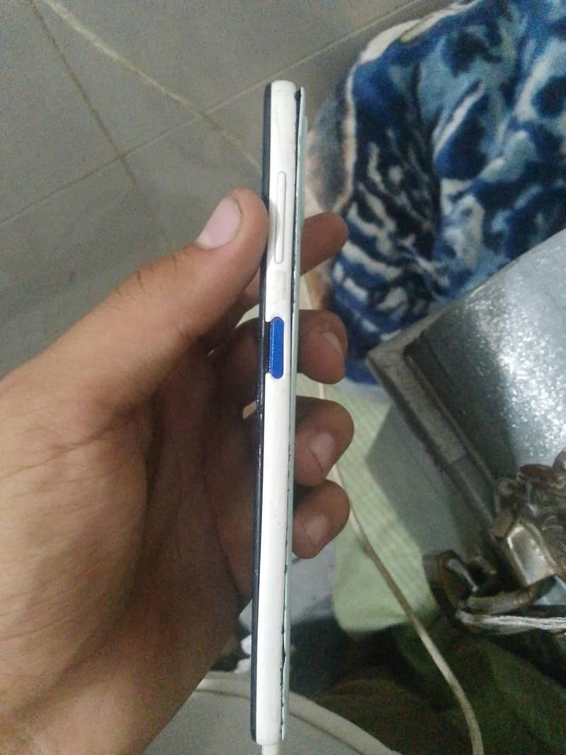 Samsung Mobile A22 2
