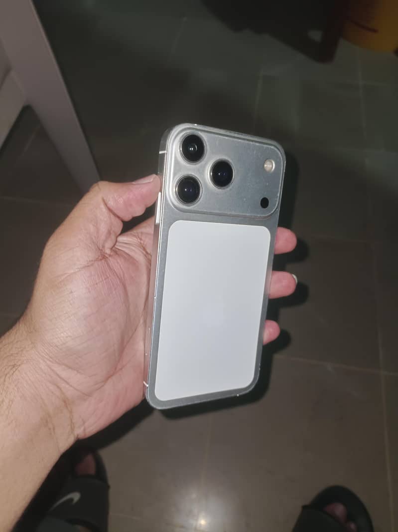 Apple iPhone XR converted 0